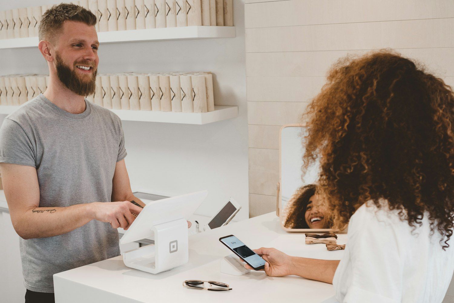 E-Commerce & Retail